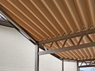 スタイリッシュなフレームが頑丈な屋根を支えます